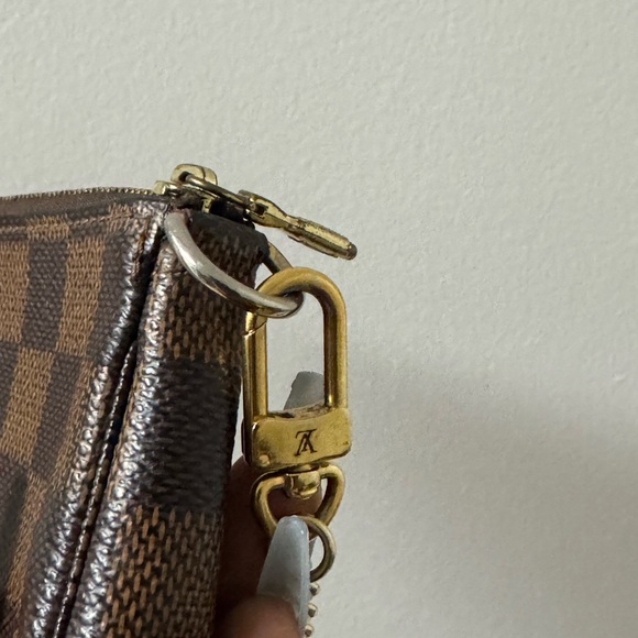 Authentic Louis Vuitton Damier Ebene Mini Pochette - Picture 8 of 10